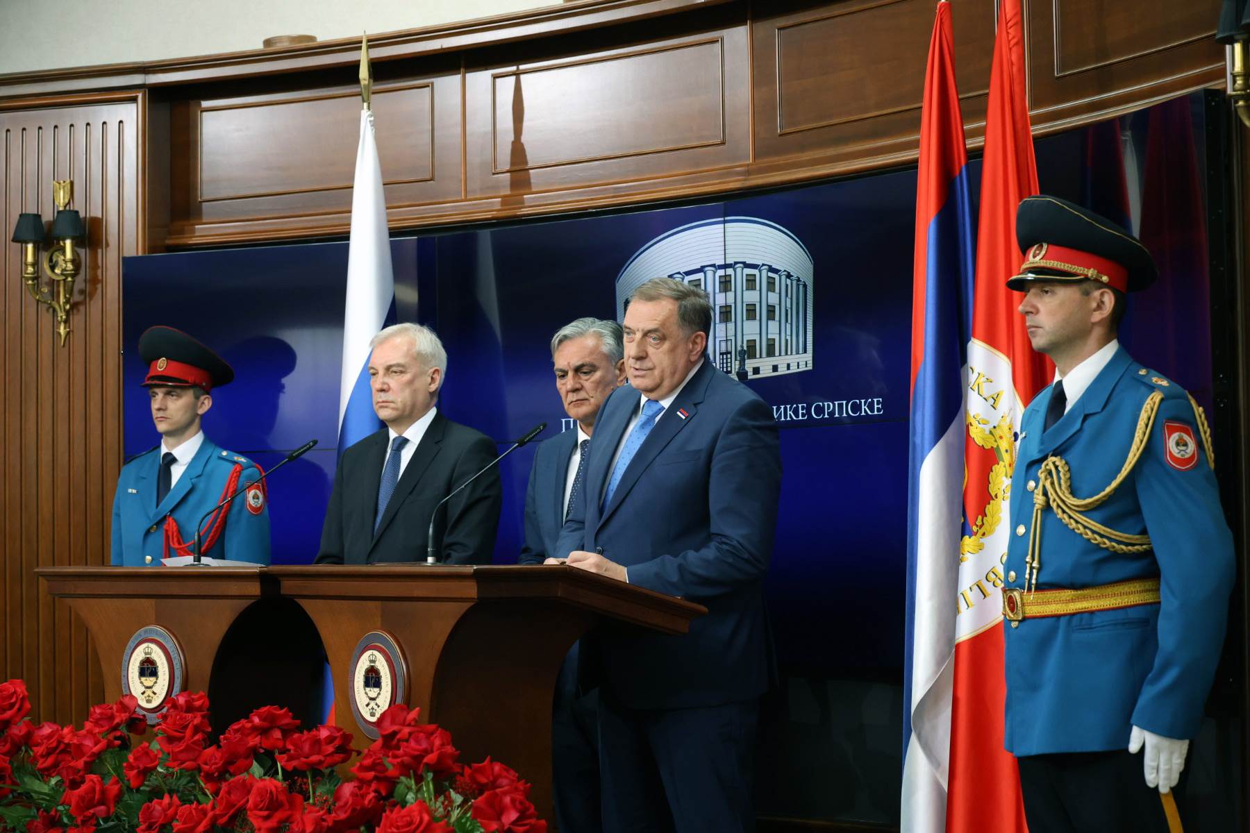  Zvaničnici Srpske i Rusije u Banjaluci: Sastanak u Palati Republike i posjeta Srpsko-ruskom hramu 