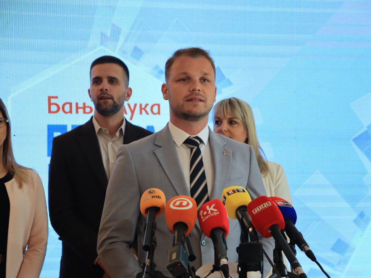  Draško Stanivuković 