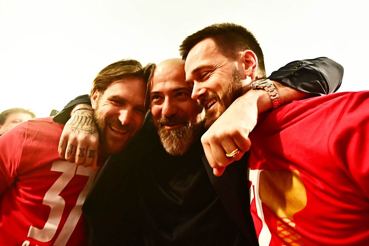  Dejan Stanković s aigračima slavio titulu Zvezde 