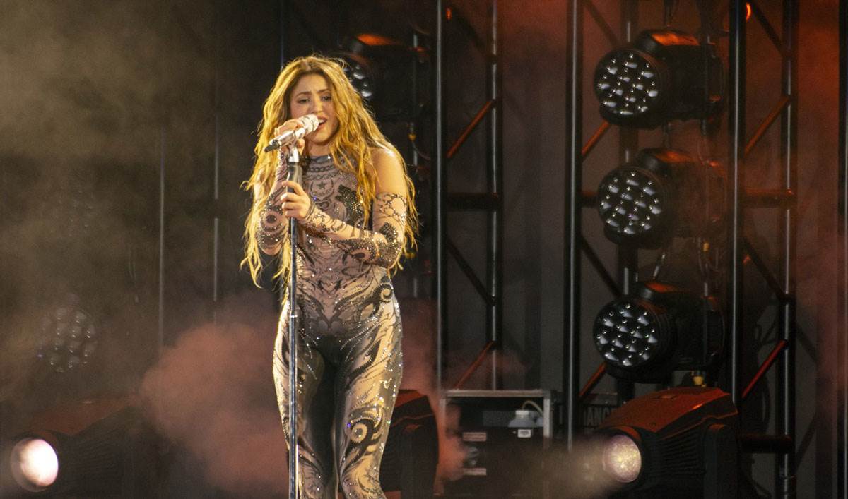  Poginuo radnik tokom priprema za spektakl Šakire u Brazilu 