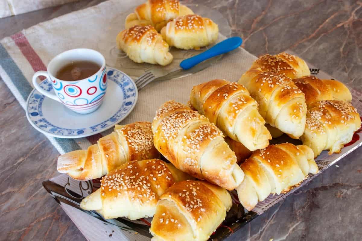  Lisnate kiflice sa susamom 