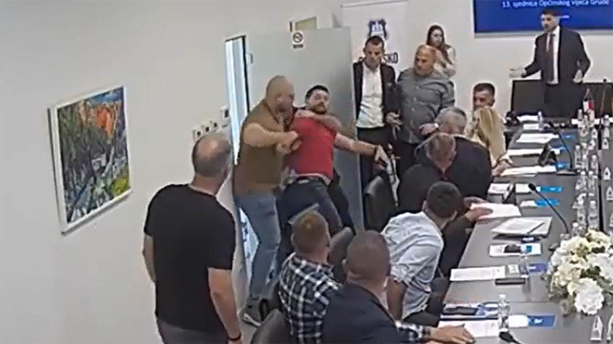  Potukli se odbornici u Grudama 