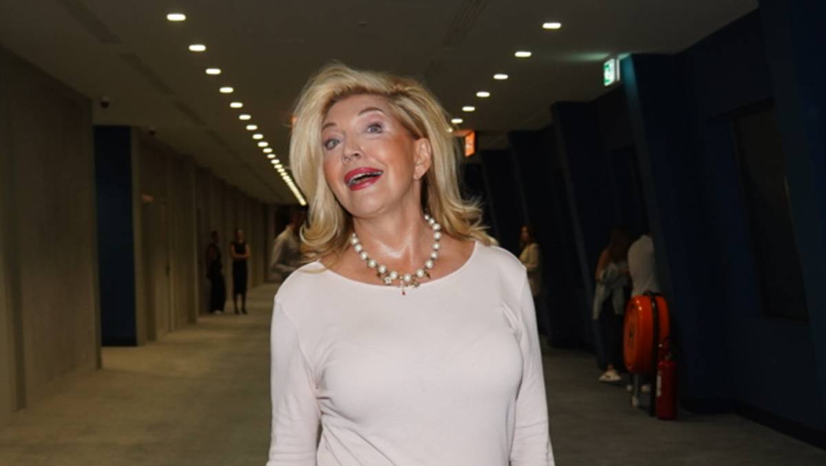  Suzana Mančić postala baka 