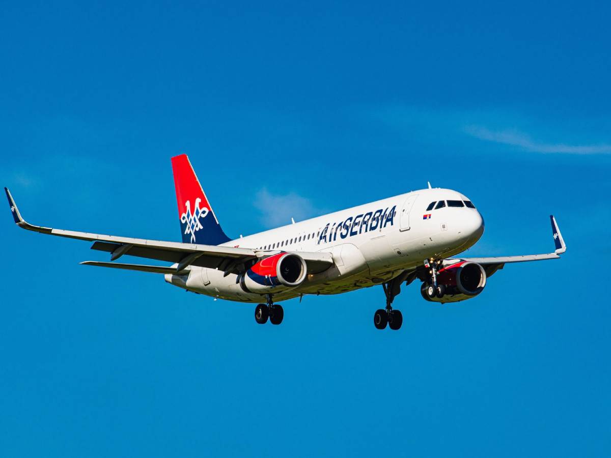  Drama na aerodromu u Splitu: Uhapšen muškarac nakon prijetnje bombom u avionu 