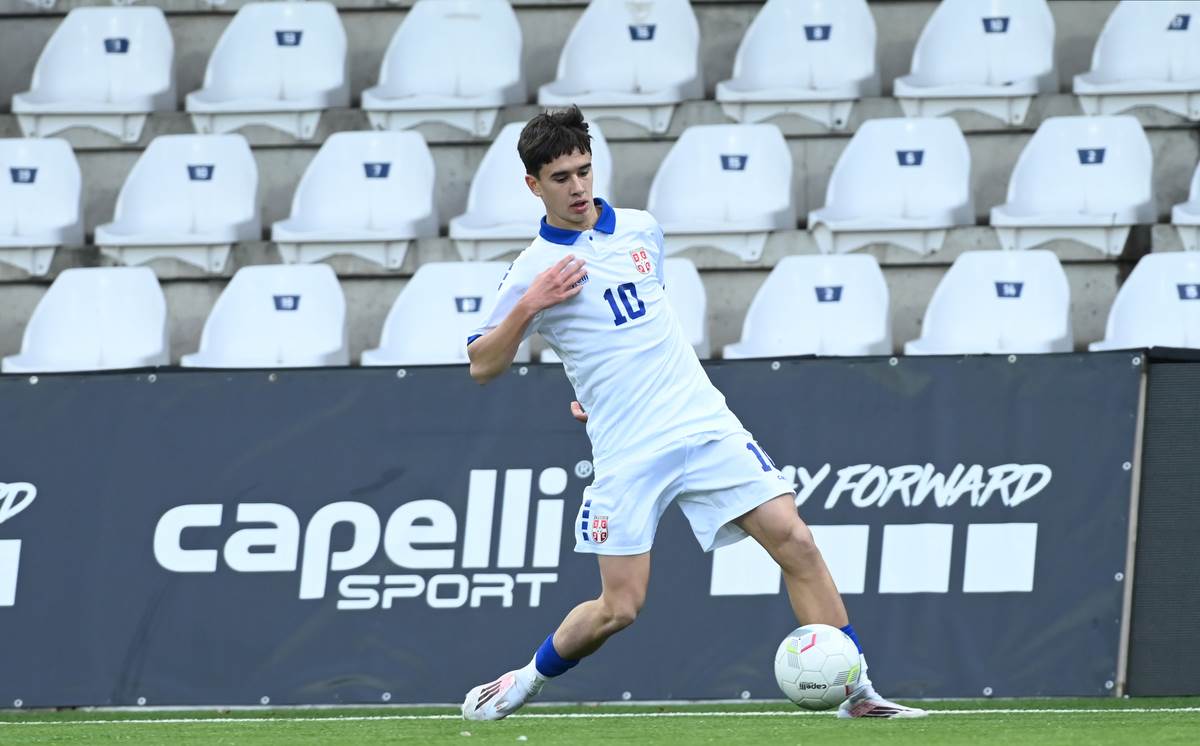  Ognjen Matanović postigao sjajan gol za Grafičar 
