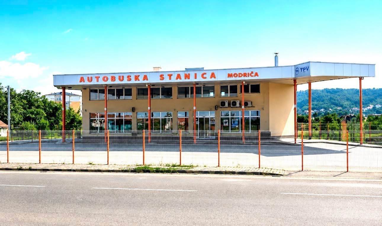  Gasi se autobuska stanica modriča 