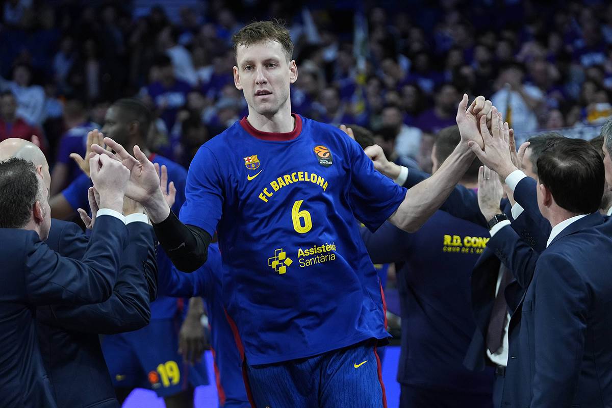  Jan Veseli ide iz Barselone u Olimpiju Milano 