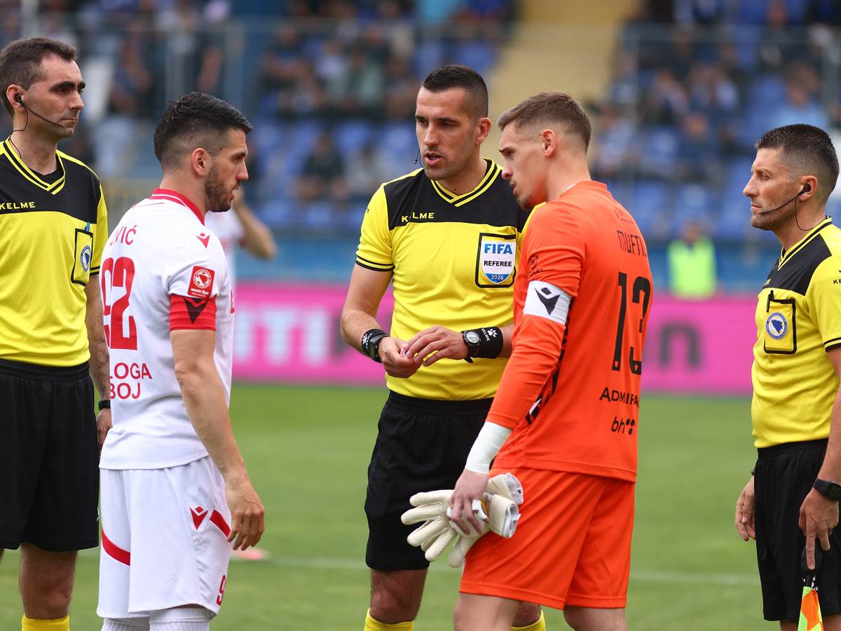  Miloš Gigović, Željezničar - Sloga, Toni Jović 