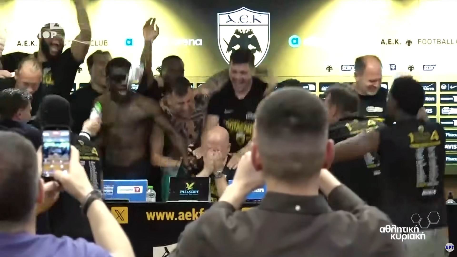  Marko Nikolić i AEK proslavili titulu prvaka Grčke 