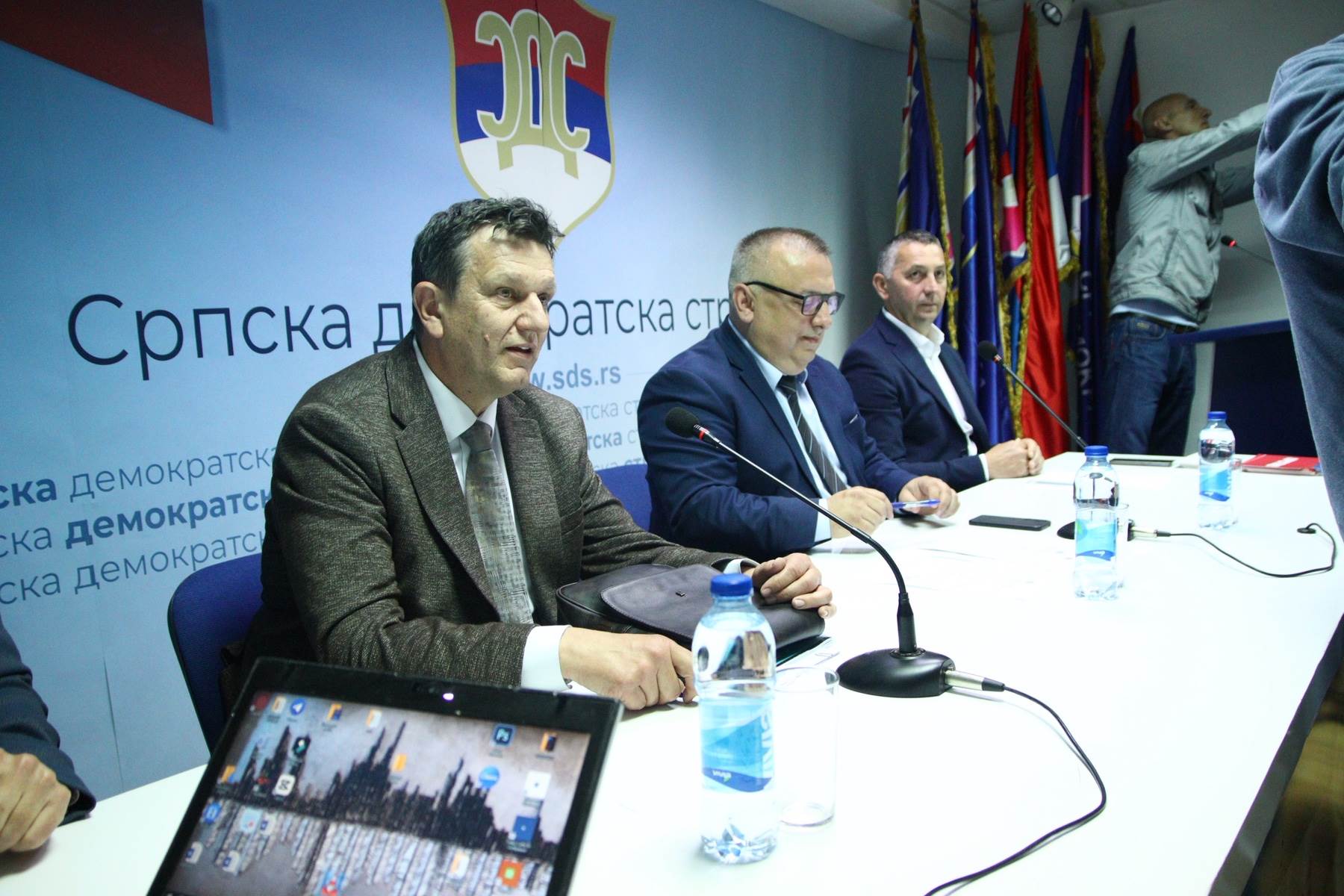  Nejasne poruke o kandidaturi Blanuše nakon sjednice sds-a 