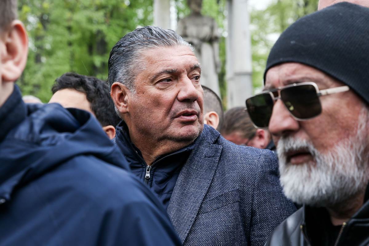  Španski mediji udarili na Miška Ražnatovića zbog Barselone 