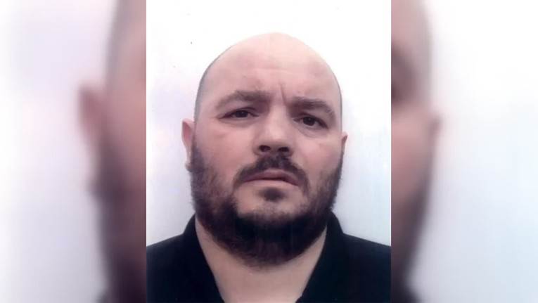  Policja objavila fotografiju osumnjičenog za ubistvo mladog dostavljača u Drnišu 