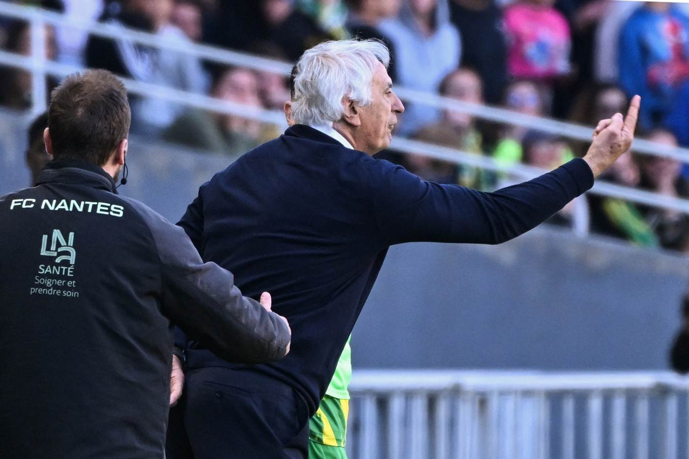  Vahid Halilhodžić o upadu navijača na Nant - Tuluz 