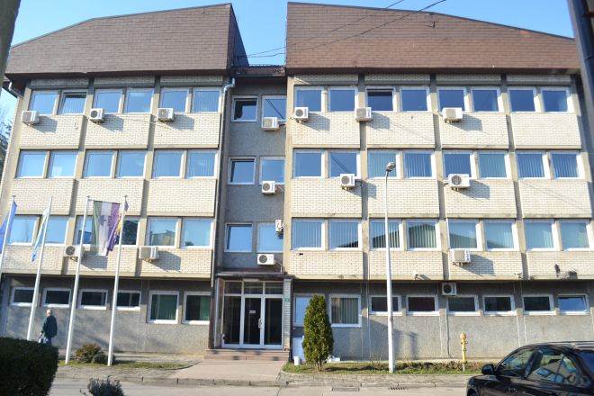  Pretresi u Vladi USK i Velikoj Kladuši: Na meti prostorije ministarstava i kuća šefa SDP-a 