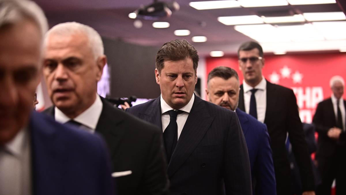  Predsjednik Skupštine SD Crvena zvezda podržao košarkaše 