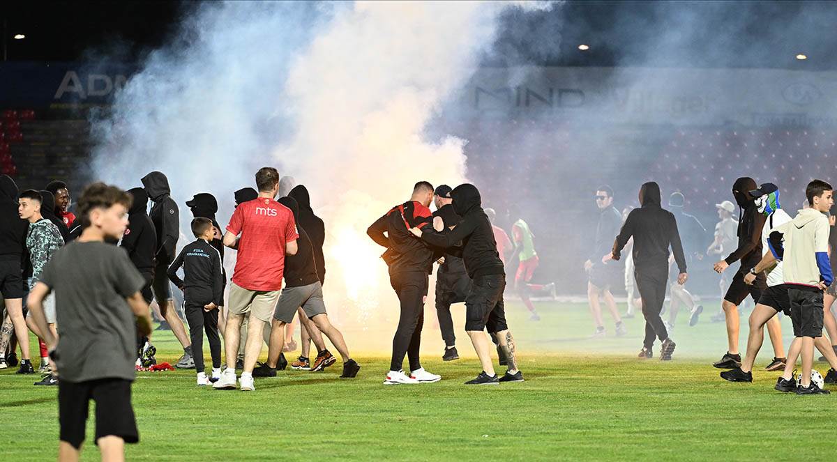  Saopštenje navijača Radničkog o napadu na fudbalere  