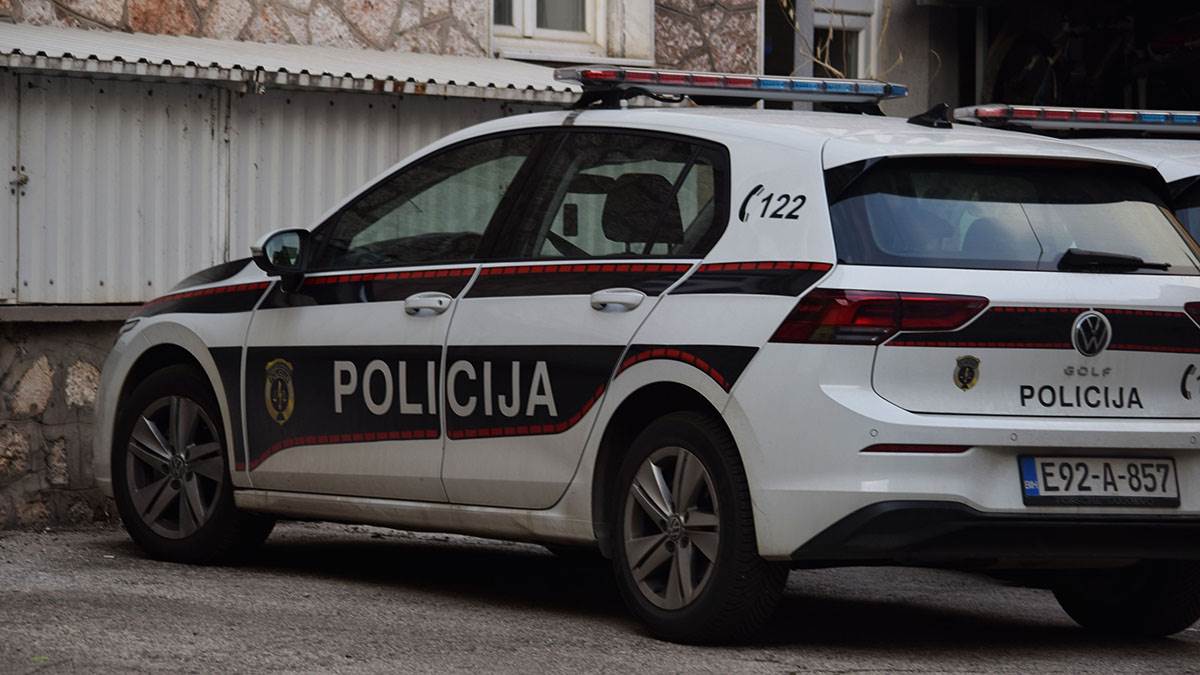  Pucnjava u Sarajevu: Teško ranjen mladić 