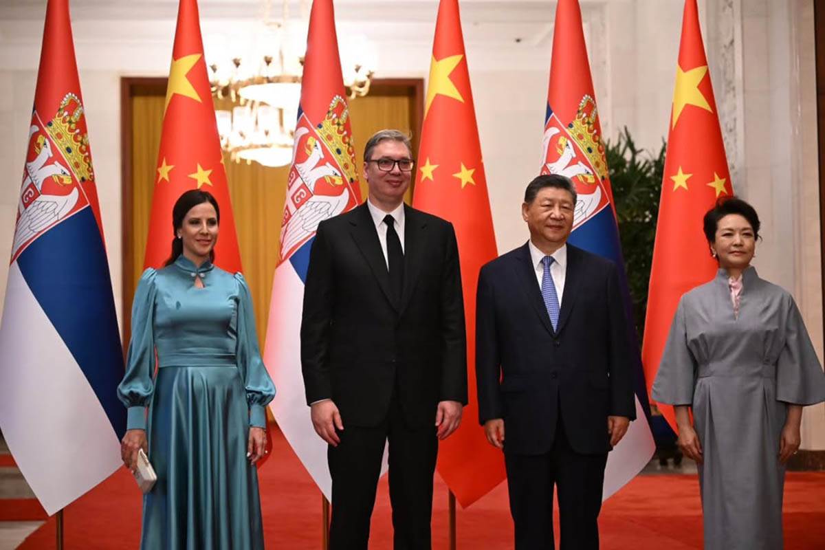  Predsjednik Kine odlikovao Vučića  