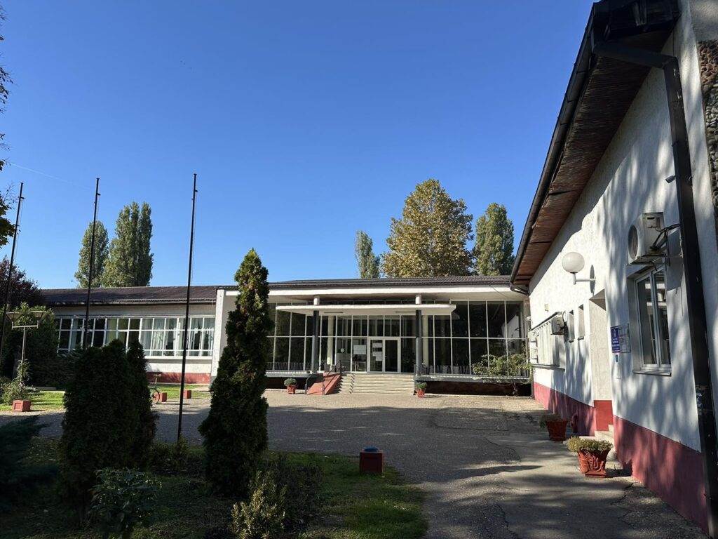  Škola u Bijeljini reagovala nakon hapšenja osumnjičenog za polno uznemiravanje 