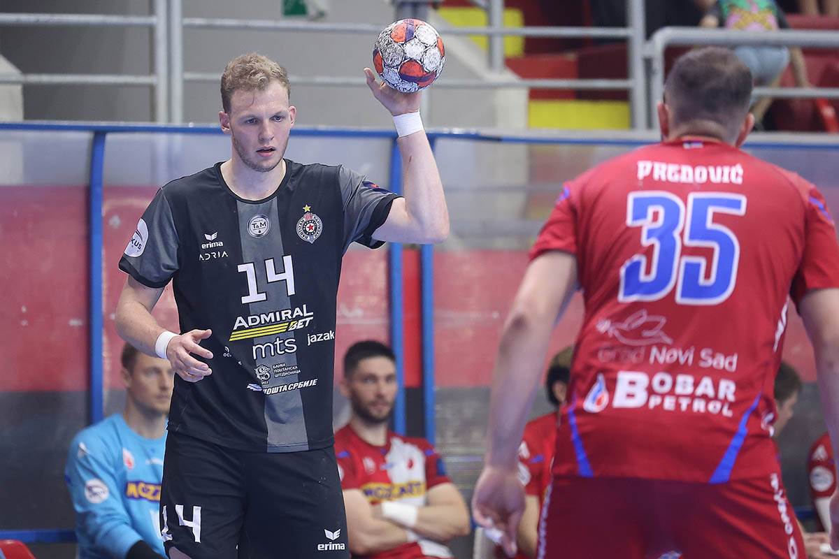  Grobari prekinuli rukometno finale Vojvodina - Partizan 