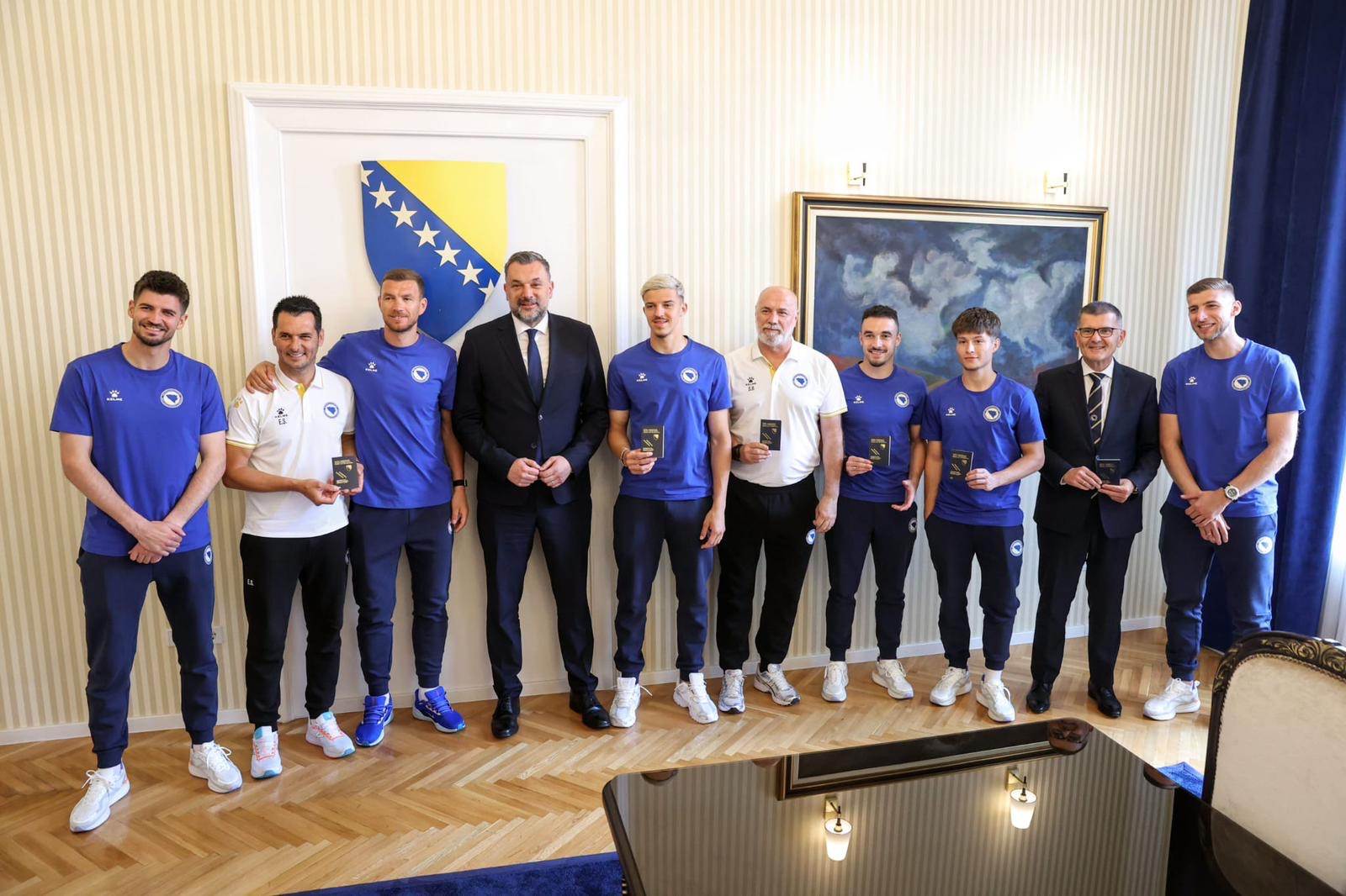  Reprezentativci Bosne i Hercegovine sa ministrom Elmedinom Konakovićem 