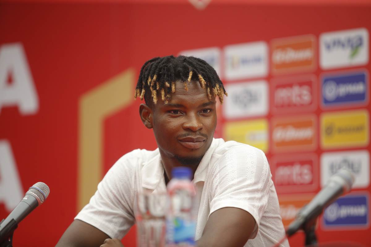  Edmund Ado odlazi iz Crvene zvezde  