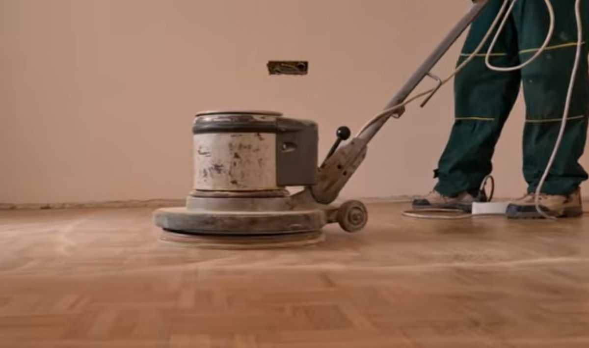  Kako obnoviti stari parket: Koraci za hoblovanje i lakiranje 