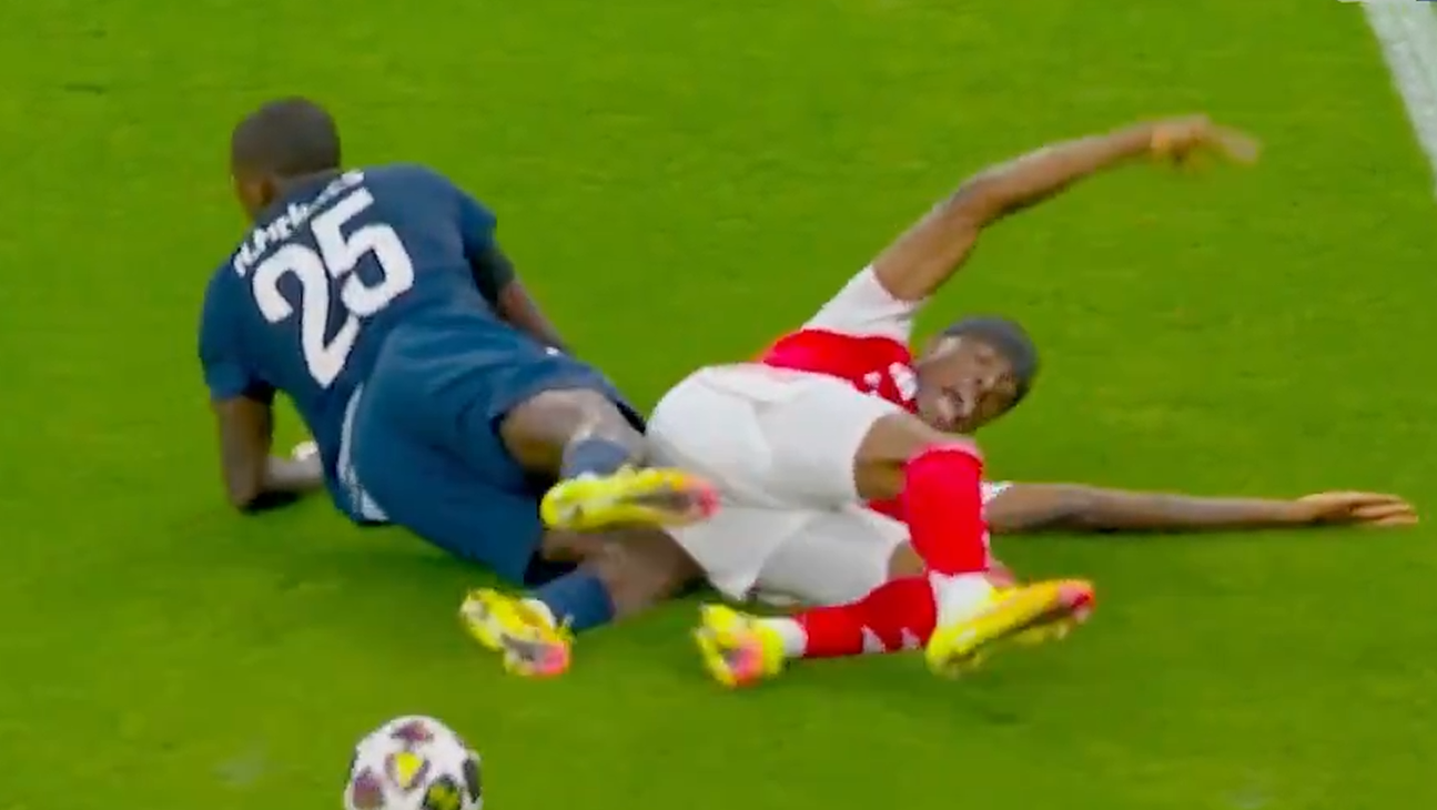  Da li je bio penal za Arsenal protiv PSŽ 