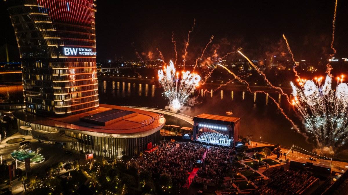  Riki Martin i Nikos Vertis stižu u Beograd: Poznati termini koncerata 
