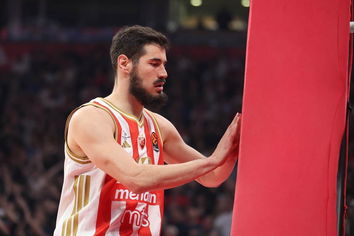  Da li Nikola Kalinić ostaje u Crvenoj zvezdi 