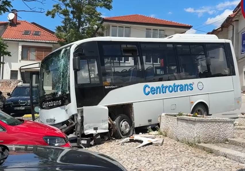  Centrotransovom minibusu otkazale kočnice 