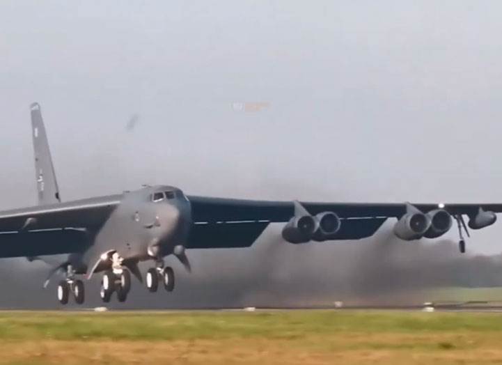  Pad bombardera B-52 u SAD: Poginulo svih osam članova posade 