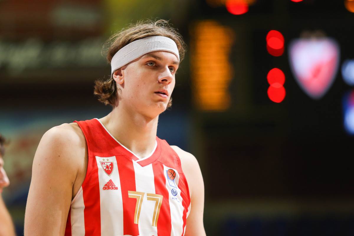  Bivši košarkaš Crvene zvezde odlazi na koledž 