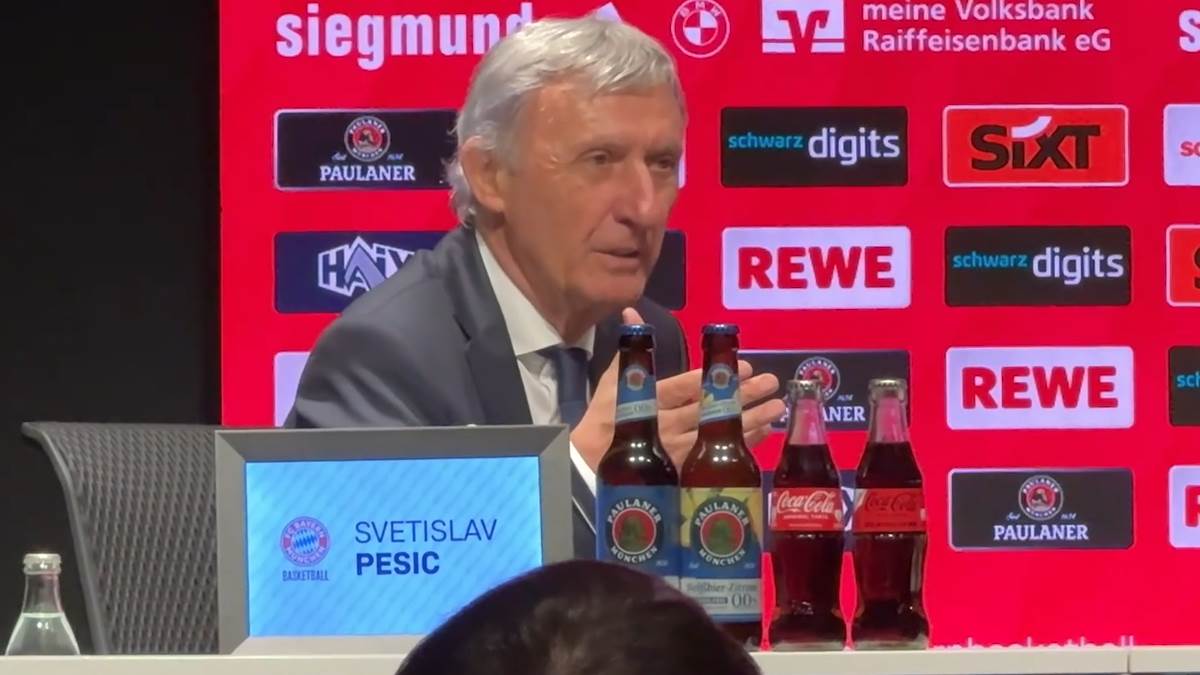  Svetislav Pešić u raspravi sa novinarom 