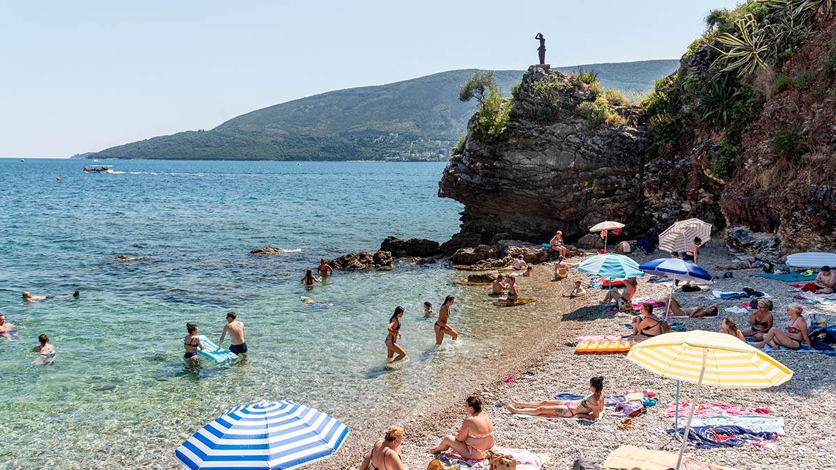  Crnogorci planiraju neradni petak jednom mjesečno 