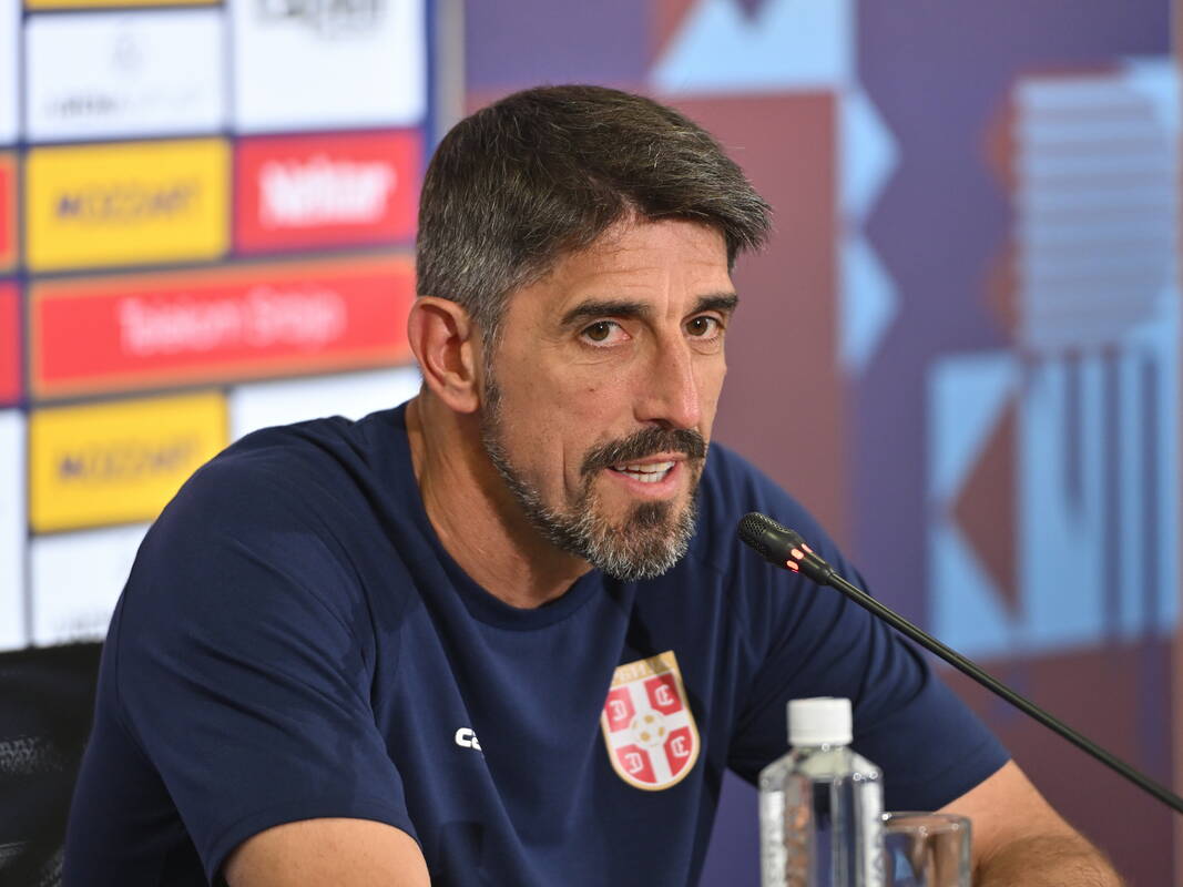  Almerija želi Veljka Paunovića 