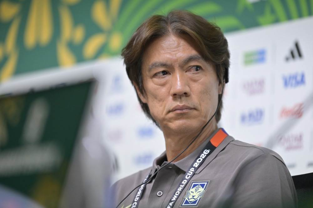  Selektor Južne Koreje Hong Mjung Bo podnio ostavku 