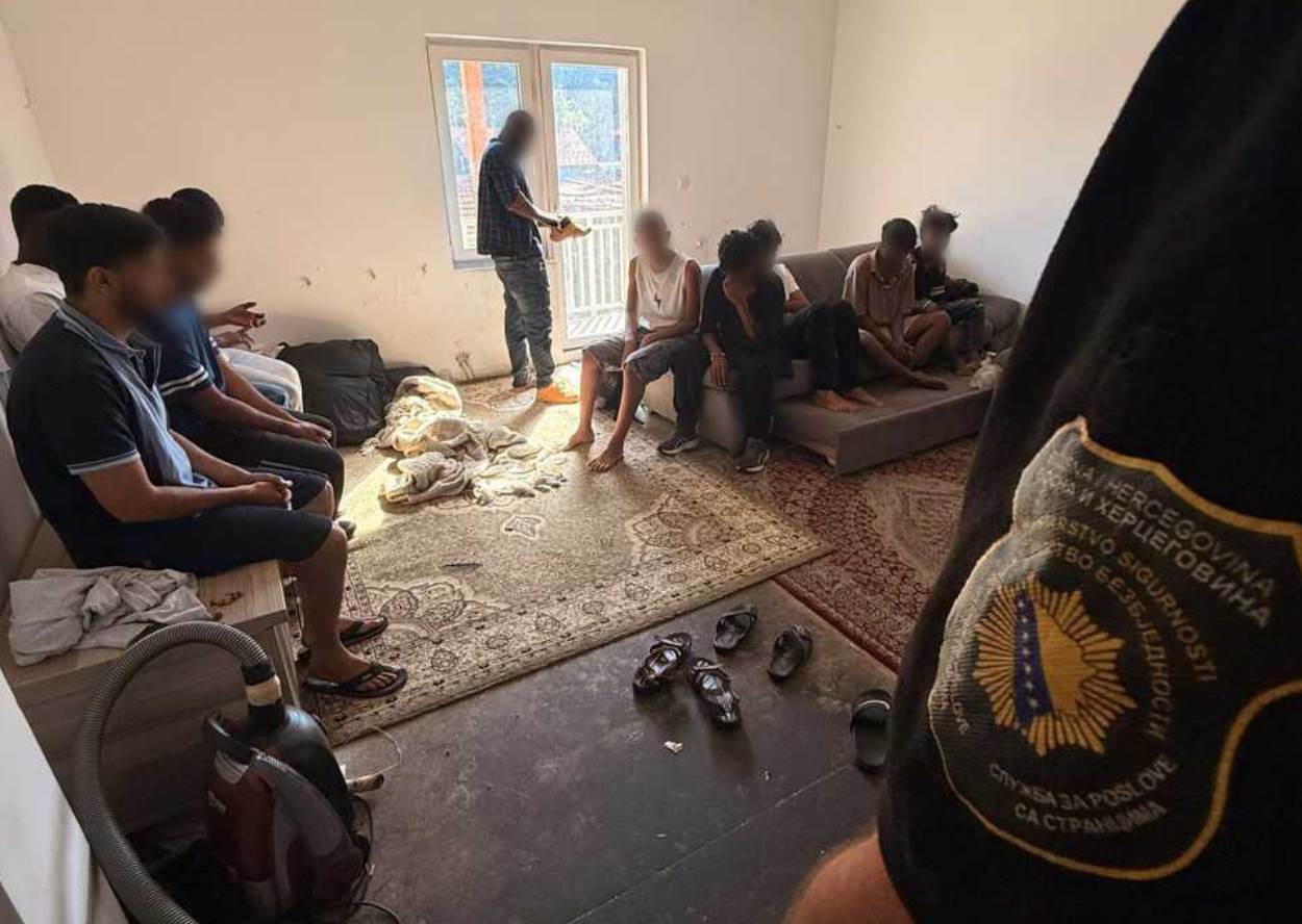  Otkriven ilegalni smještaj sa 19 migranata u Sarajevu 