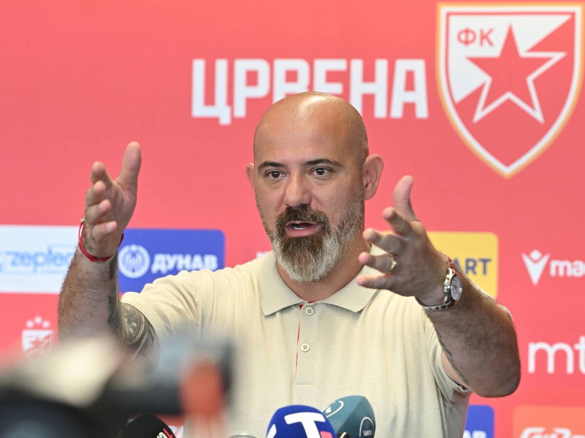  Dejan Stanković o utakmici Crvena zvezda Blau Vajs  