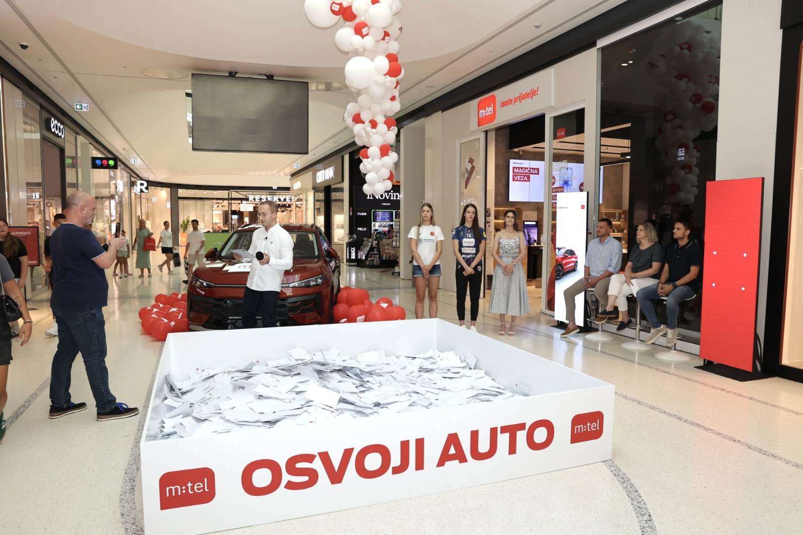  Račun na mail Vlatki iz Banjaluke donio novi automobil 