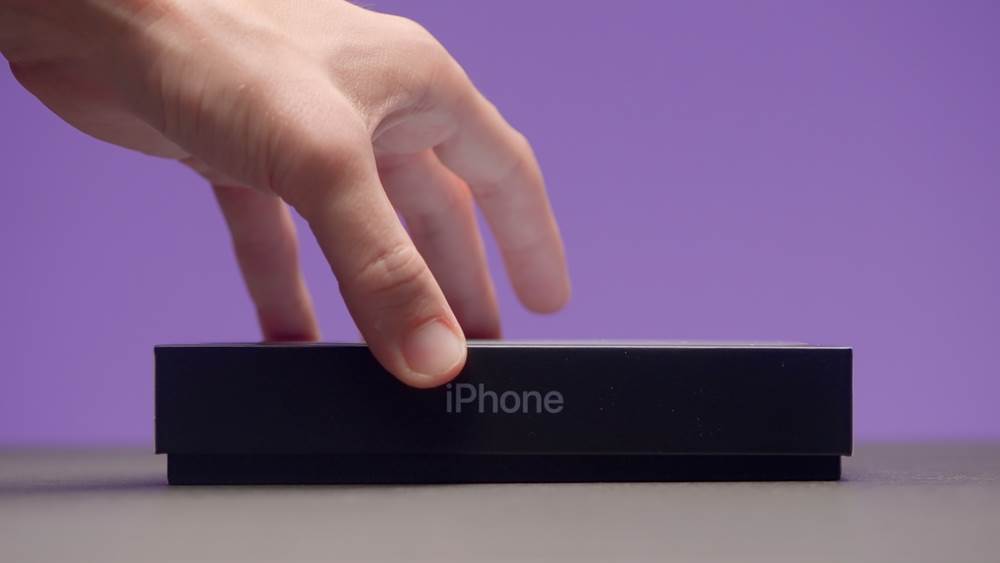  Apple povećao narudžbine za iPhone Ultra: Savitljivi telefon koštaće do 3.000 dolara 