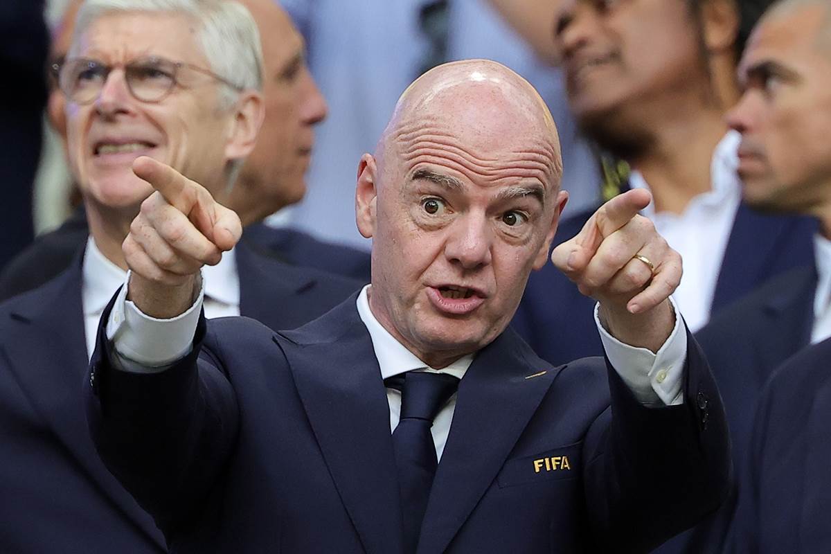  Đani Infantino: "Zvao me Tramp za crveni karton, nisam ja donio odluku" 