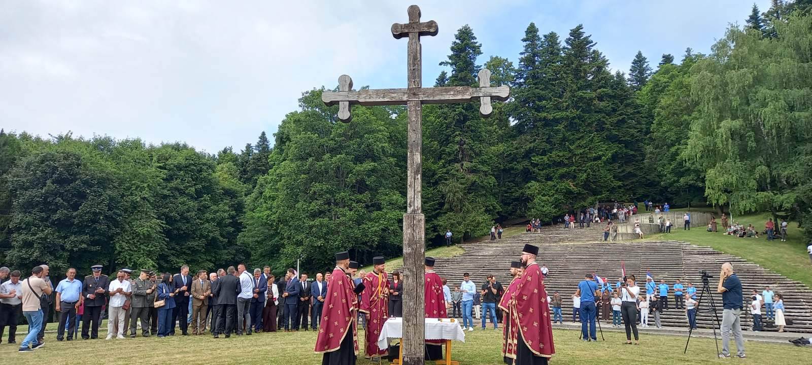  Položeni vijenci na Mrakovici povodom 84 godine od Bitke na Kozari 