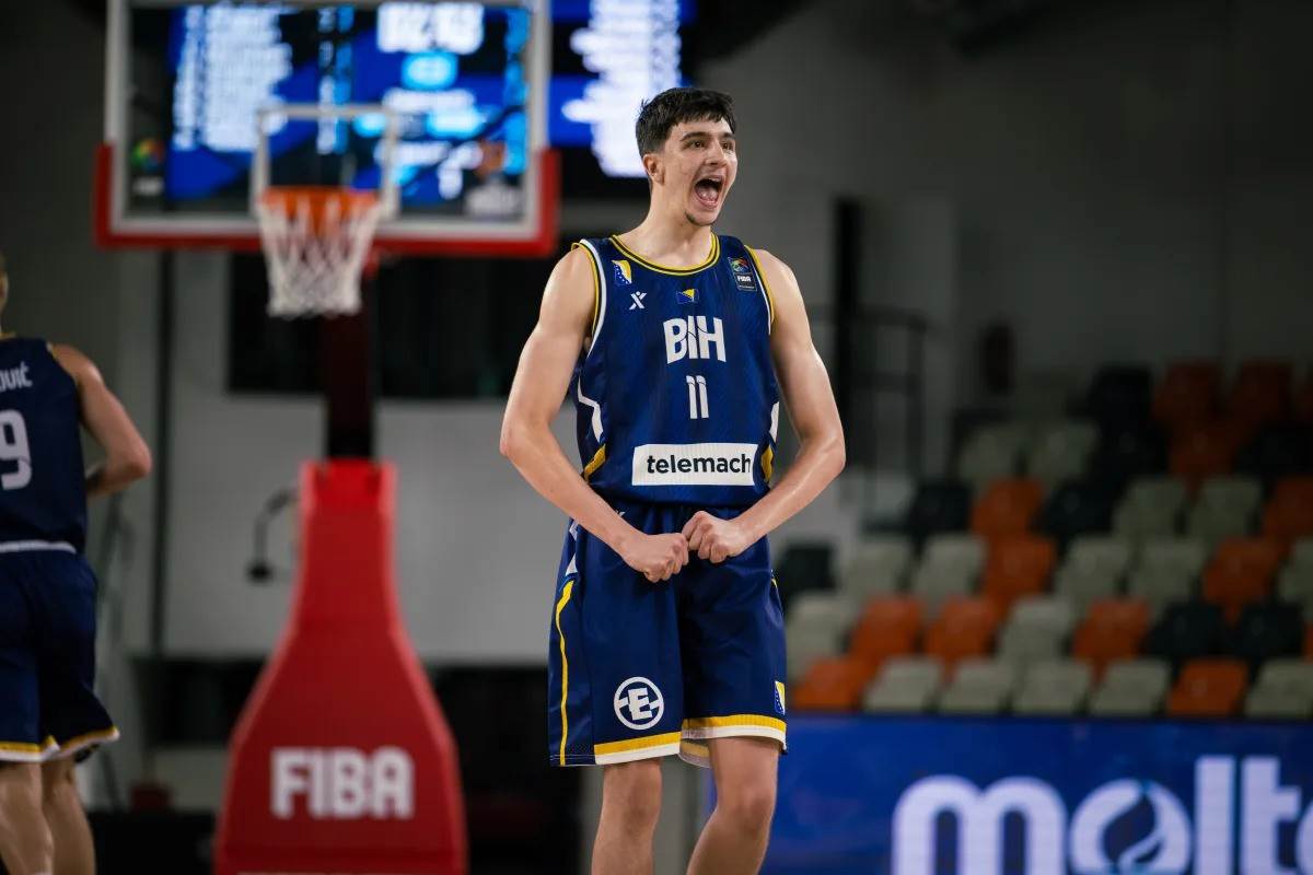  Košarkaši BiH do 20 godina pobijedili Jermeniju tripl dabl Tarika Hrelje 