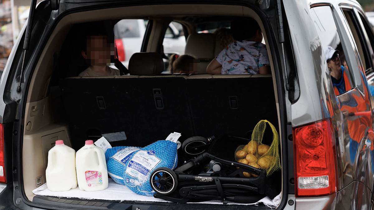  Stvari koje ne treba držati u automobiliu tokom vrućina 