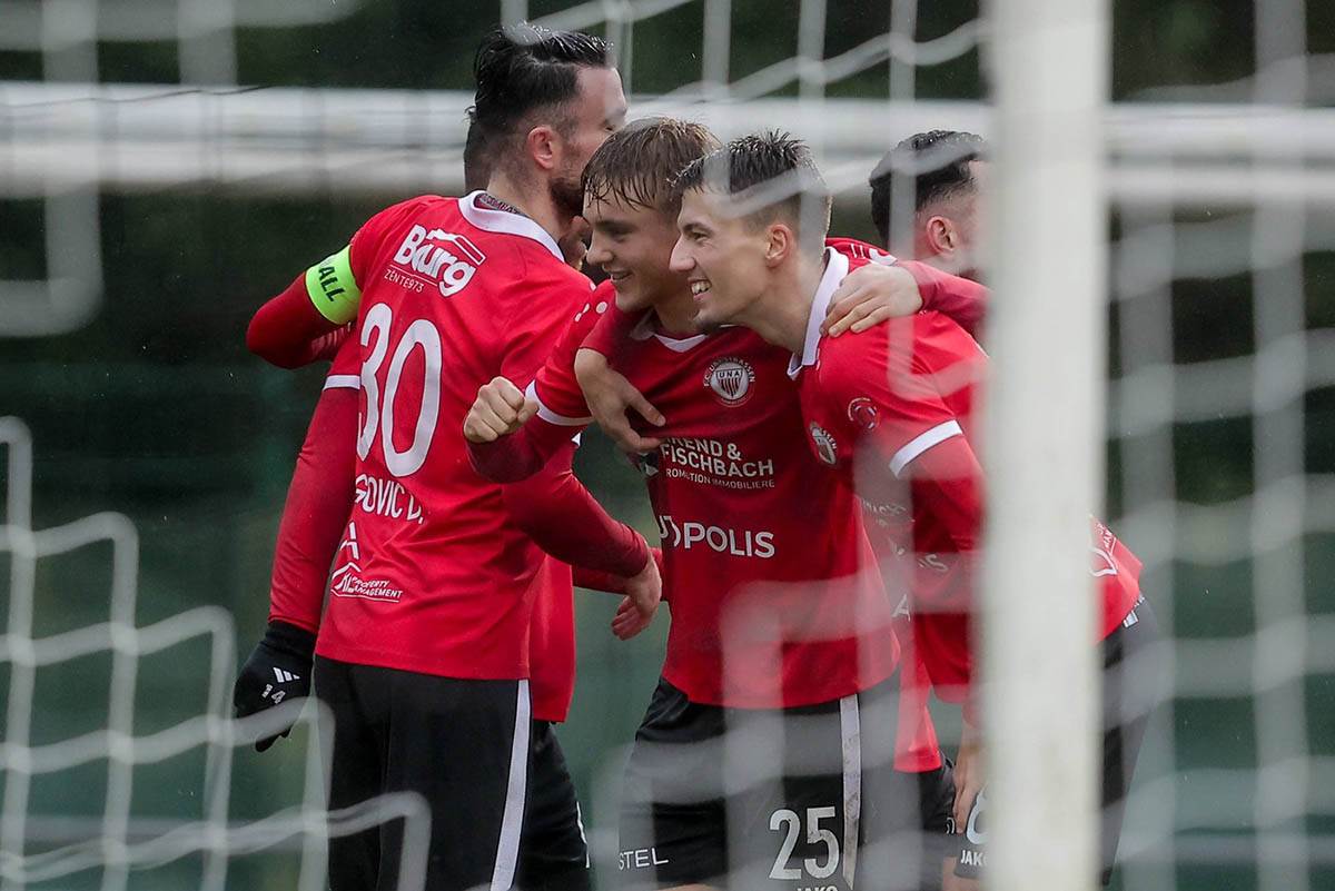  Una Strasen klub star 104 godine igra protiv Partizana 