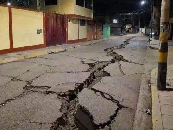 Snažan zemljotres pogodio Peru 
