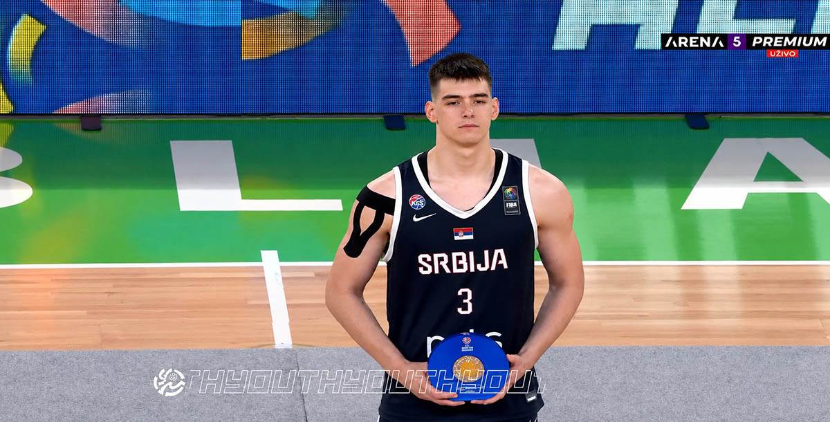  Nikola Džepina u idealnom timu Eurobasketa do 20 godina 
