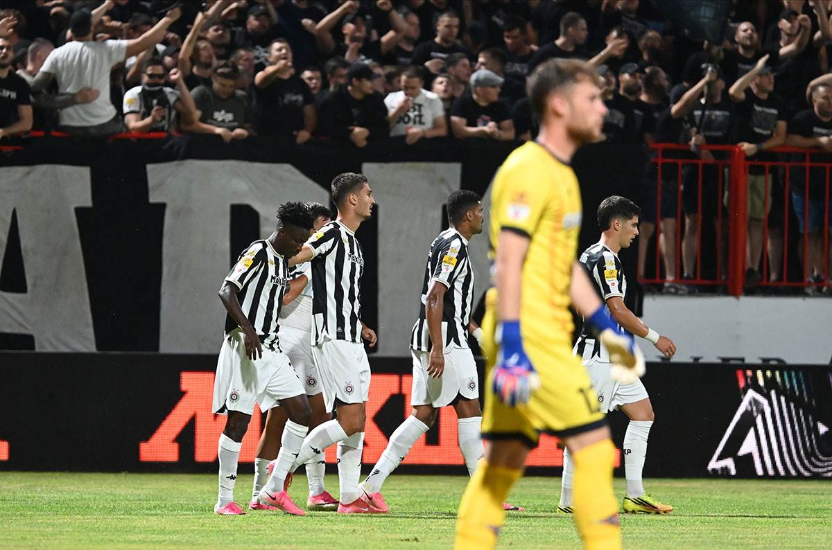  Partizan se izvukao protiv Mačve: Sve je prštalo u Šapcu, deset žutih i dva crvena kartona! 