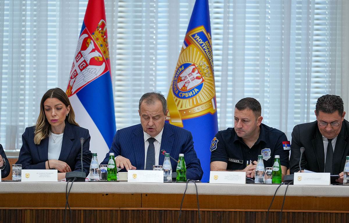  Nizak vodostaj Dunava podigao uzbunu u Srbiji 